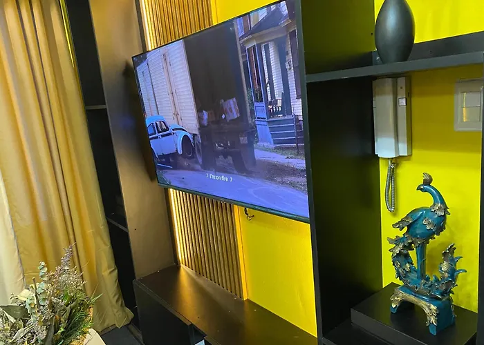 Laugh And Lounge 2 Bedroom Luxury Air Makati * Manila